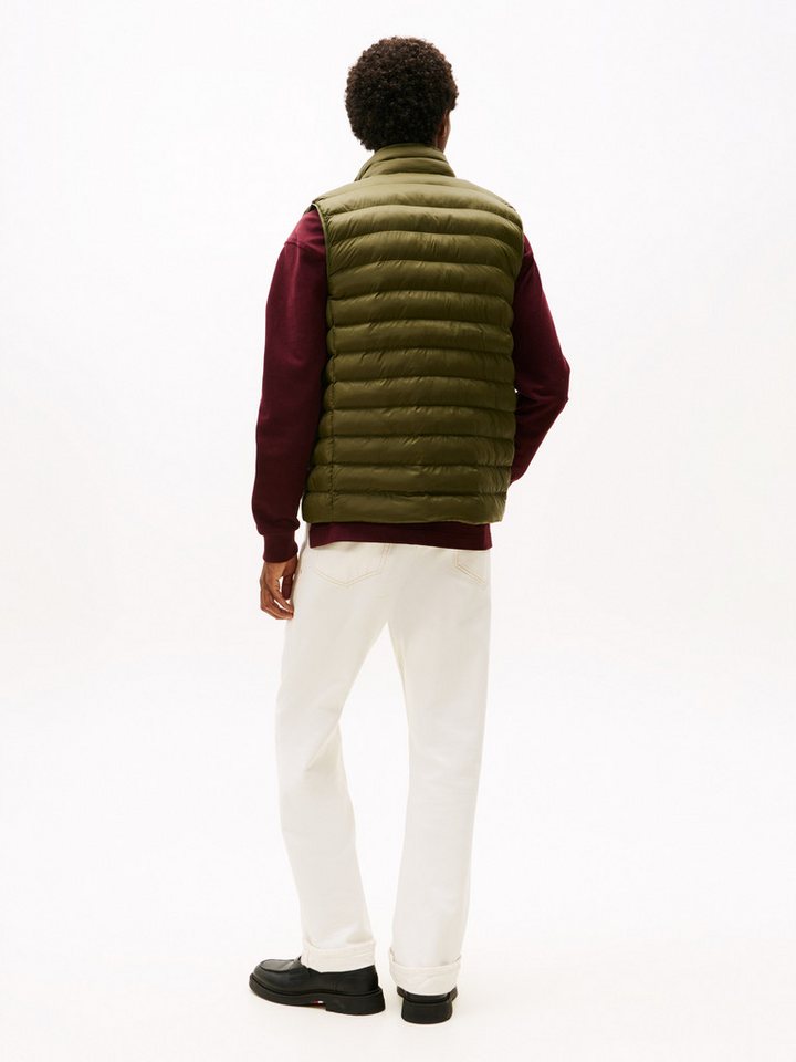 Tommy Hilfiger Steppweste PACKABLE RECYCLED VEST mit Logostickerei – Bild 5 von 5