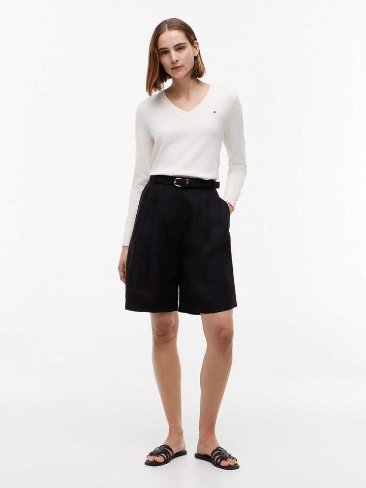 Tommy Hilfiger Strickpullover STITCH V-NECK mit Knopfdetail am Ärmel, Regular Fit – Bild 4 von 5