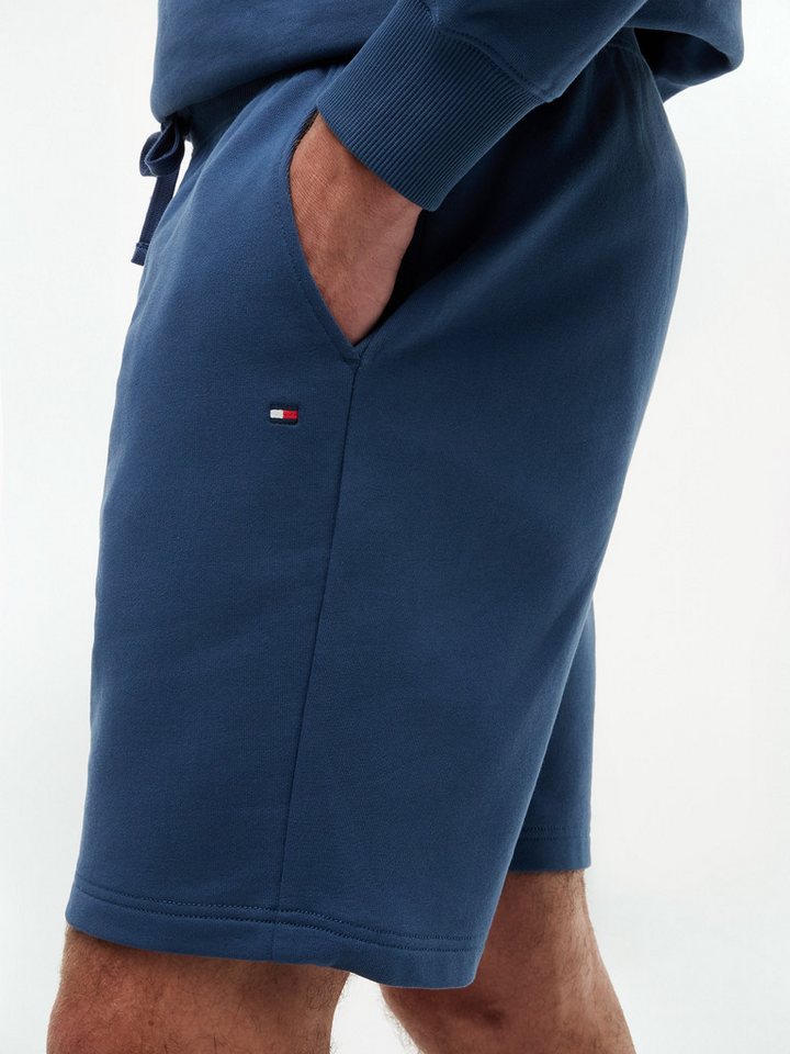 Tommy Hilfiger Sweatshorts ESSENTIAL TERRY Regular fit mit elastischem Bund – Bild 3 von 5