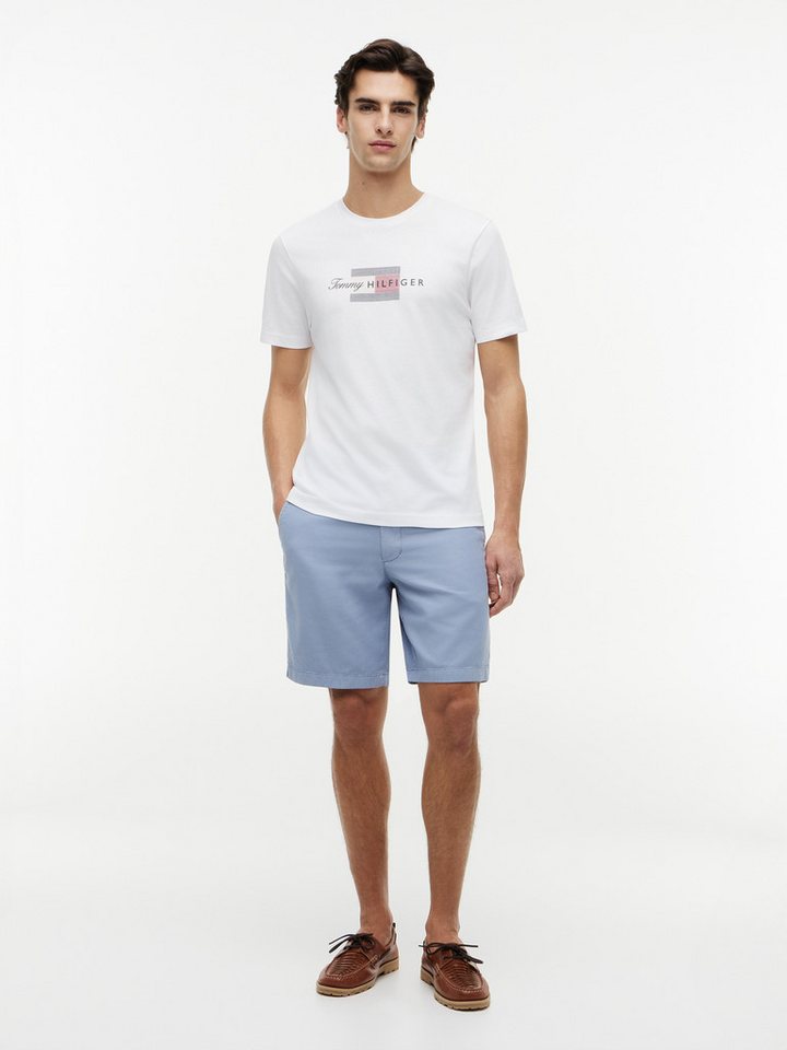 Tommy Hilfiger T-Shirt SCRIPT FLAG REGULAR TEE aus Jersey mit Flag-Grafik – Bild 4 von 5