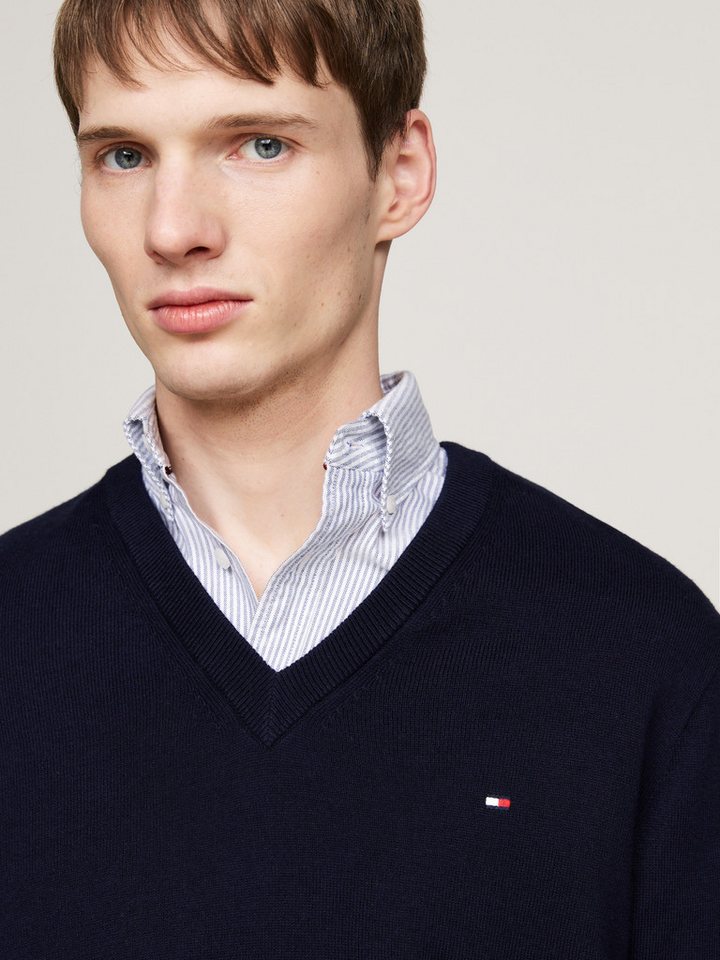 Tommy Hilfiger V-Ausschnitt-Pullover PIMA ORG CTN CASHMERE V NECK – Bild 5 von 5