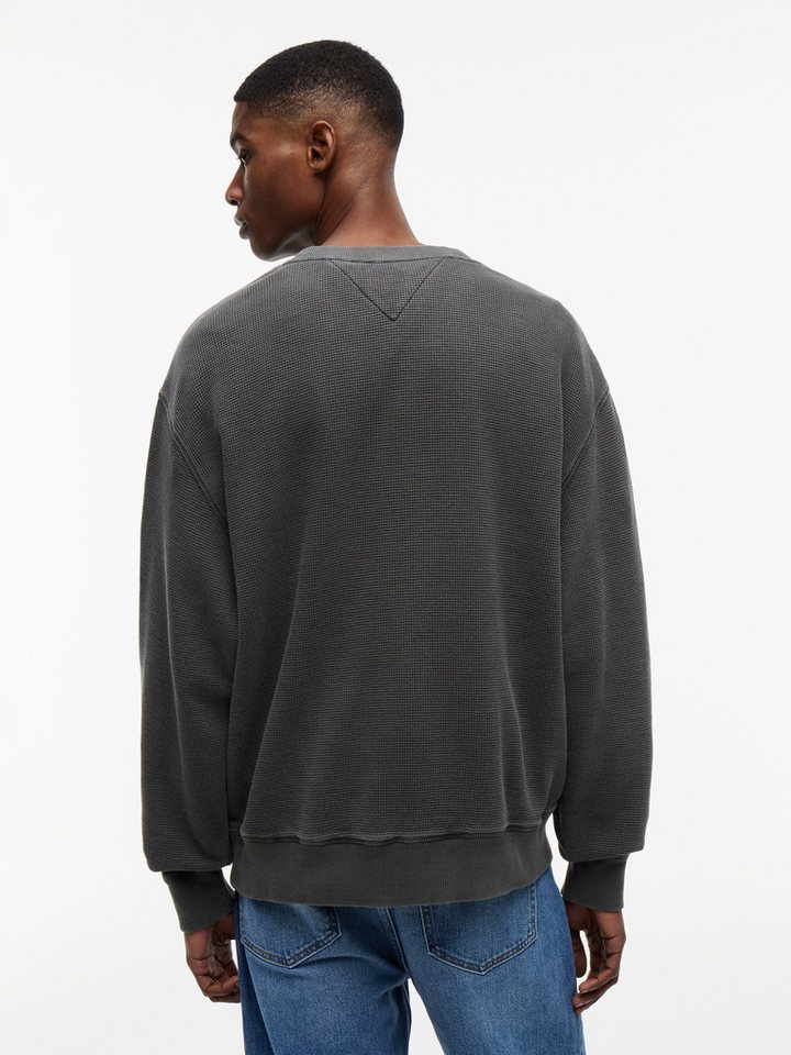 Tommy Jeans Rundhalspullover Relaxed Waffle Label Crew – Bild 2 von 5