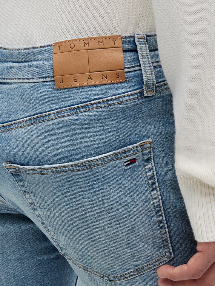 Tommy Jeans Slim-fit-Jeans Scanton Slim mit niedrigerer Leibhöhe, 5-Pocket-Stil – Bild 4 von 5