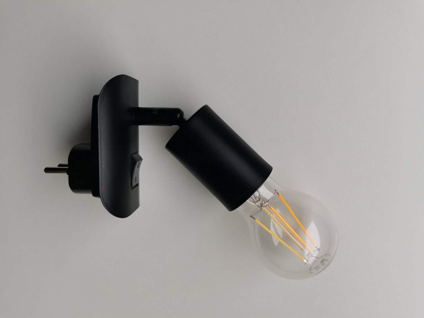 TRANGO LED Steckdosenleuchte, 11-059 LED Steckerleuchte inkl. 1x 8 Watt 3000K warmweiß E27 LED Leuchtmittel in Schwarz matt *ANNA*, Wandleuchte, Leselampe, Küch – Bild 4 von 5