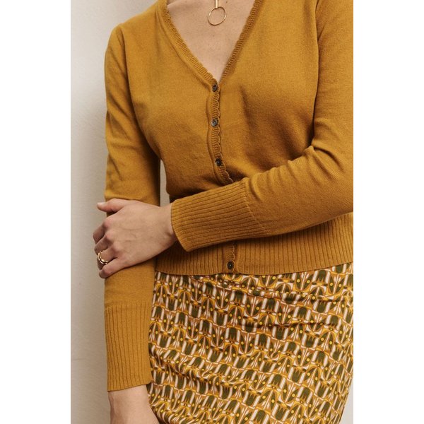 Tranquillo Cardigan Damen Linaa GOTS-Bio-Baumwolle V-Ausschnitt Zierkante kurze Passform Unifarbene Strickjacke hautschmeichelnd, atmungsaktiv und luftig
