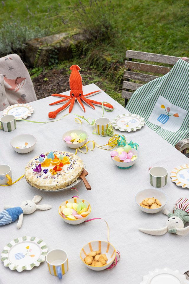 Tranquillo Kindergeschirr-Set Teller VELOBLOOM Ø18cm aus Steinzeug spülmaschinenfest Wolkenmotiv, Handbemalter Steinzeugteller mit gewelltem Rand mikrowellengee – Bild 5 von 5