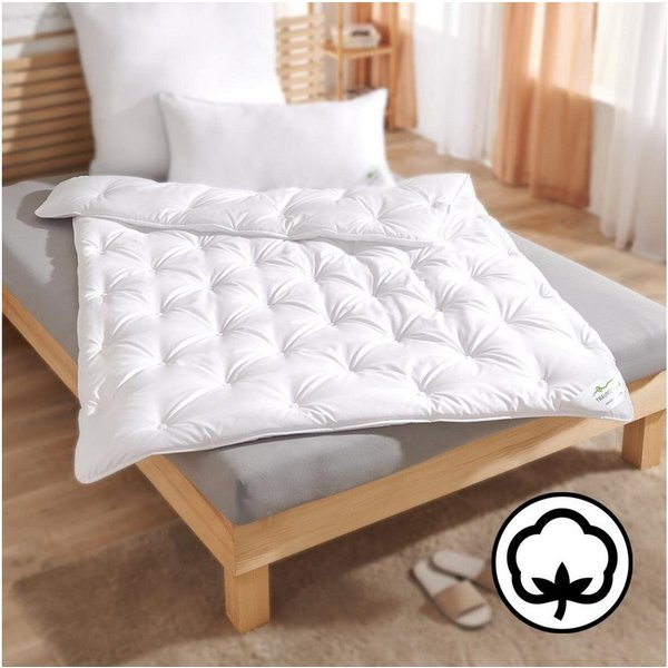 TRAUMSCHLAF Kunstfaserbettdecke Down Touch Pure warm, Füllung: 100% Polyester, Bezug: 100% Baumwolle, Daunenweiches Schlafgefühl für kuschelige Nächte