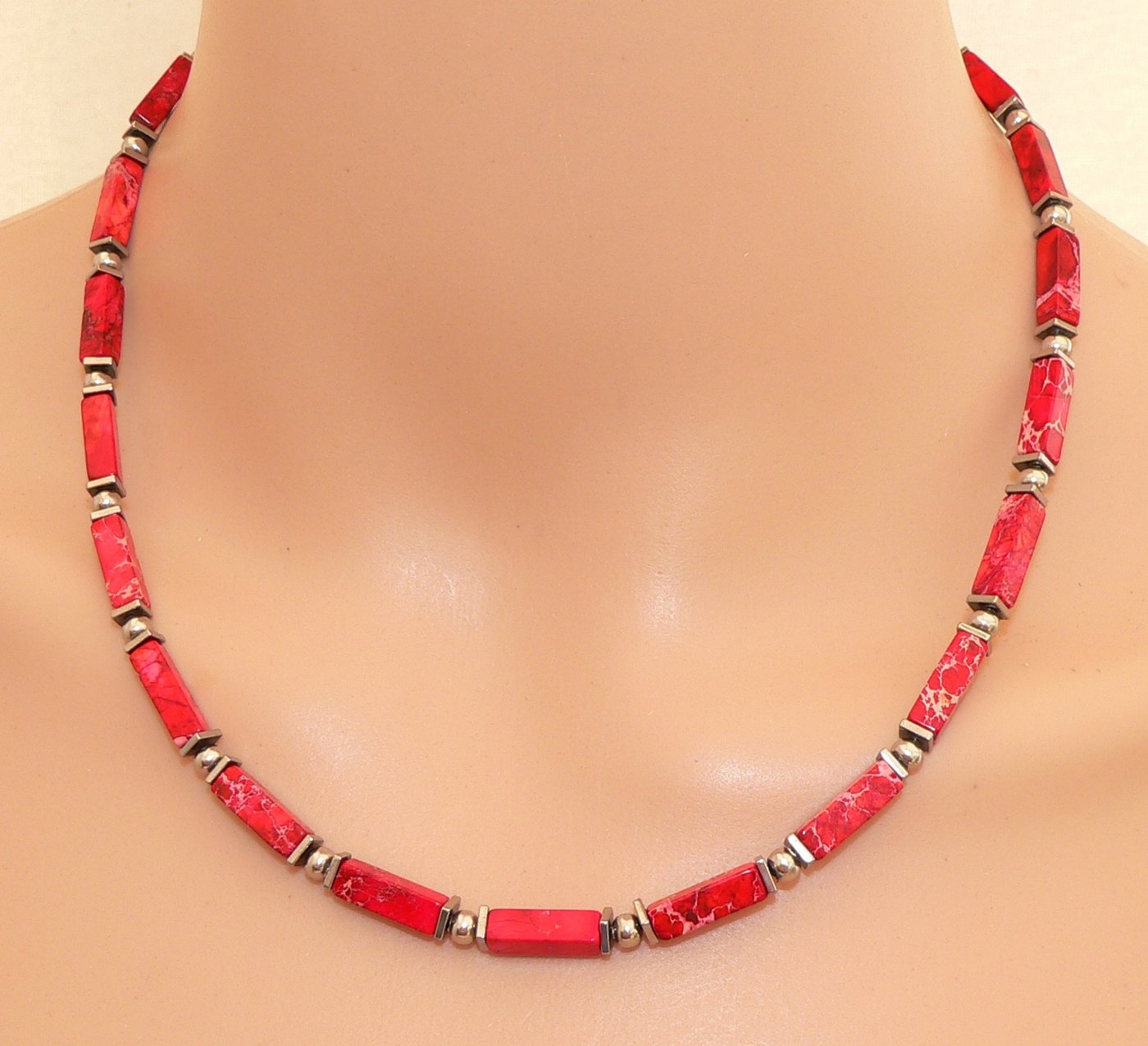 traumschmuck Collier 226a Collier Schmuck,- Edelstein Impression Jaspis rot dunkelrot (Valentinstag, Muttertag), handgefertigt, Made in Germany – Bild 2 von 3