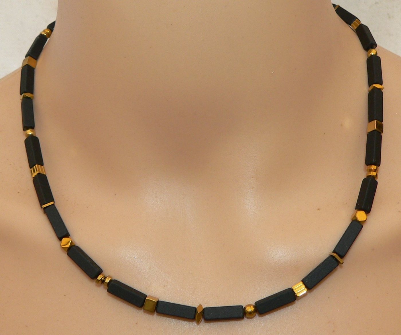 traumschmuck Collier 227a Halskette Collier Schmuck-Edelstein Rechteck Hämatit schwarz (incl. Schmuckbox), handgefertigt, Made in Germany – Bild 3 von 3
