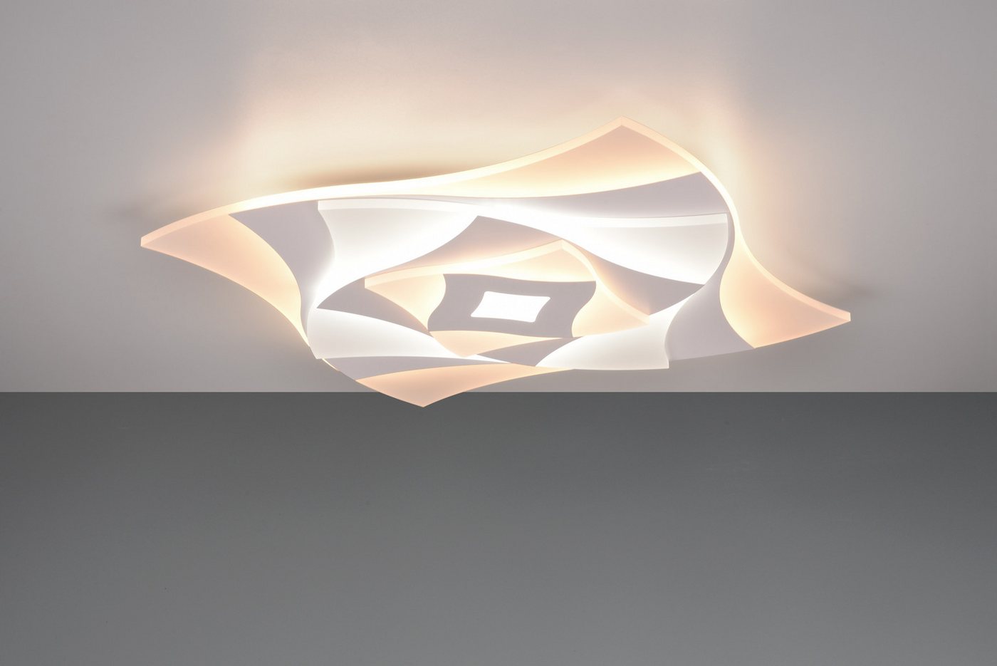 TRIO Leuchten LED Deckenleuchte AKITA Wand- oder Deckenlampe mit Fernbedienung dimmbar Memoryfunktion, CCT - über Fernbedienung, Dimmfunktion, Memoryfunktion, L – Bild 4 von 5