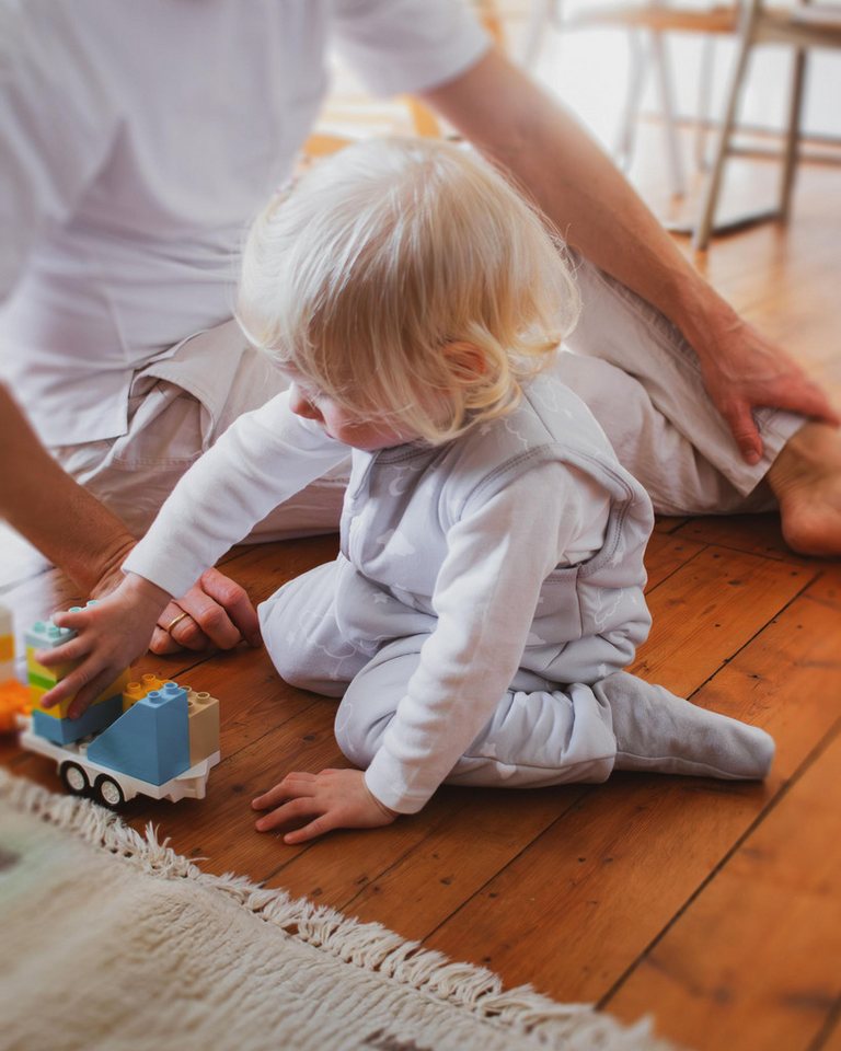 TupTam Babyschlafsack Schlafsack mit Beinen ohne Ärmel 2.5 TOG Ganzjahr – Bild 3 von 5