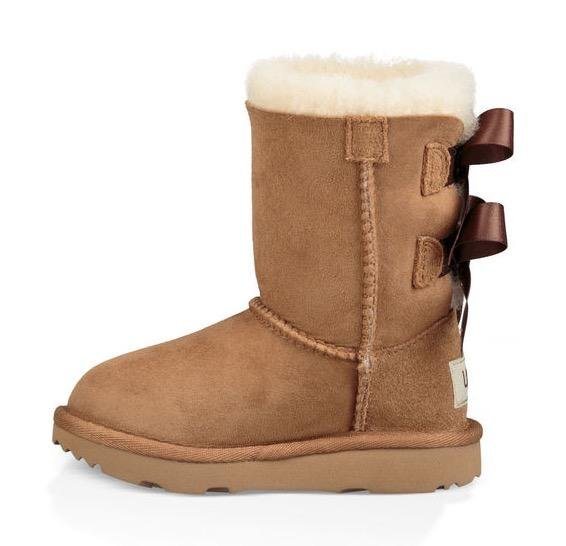 UGG Bailey Bow II Winterboots Winterboots, Schlupfboots mit Zierschleifen aus Satin – Bild 5 von 5