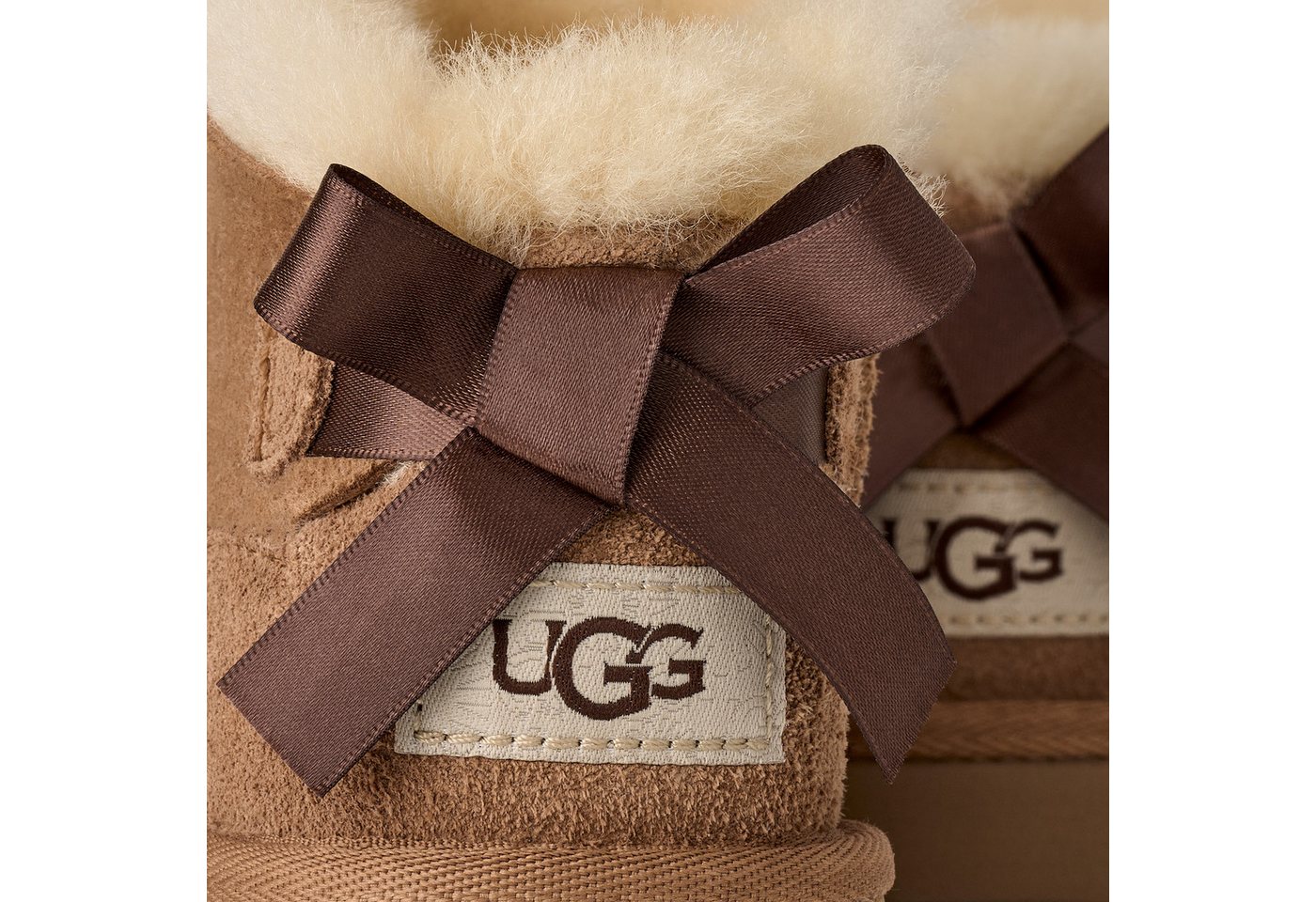 UGG K ULTRA MINI BAILEY BOW Schlupfboots Winterboots mit kurzem Schaft und Ziernähten – Bild 2 von 5