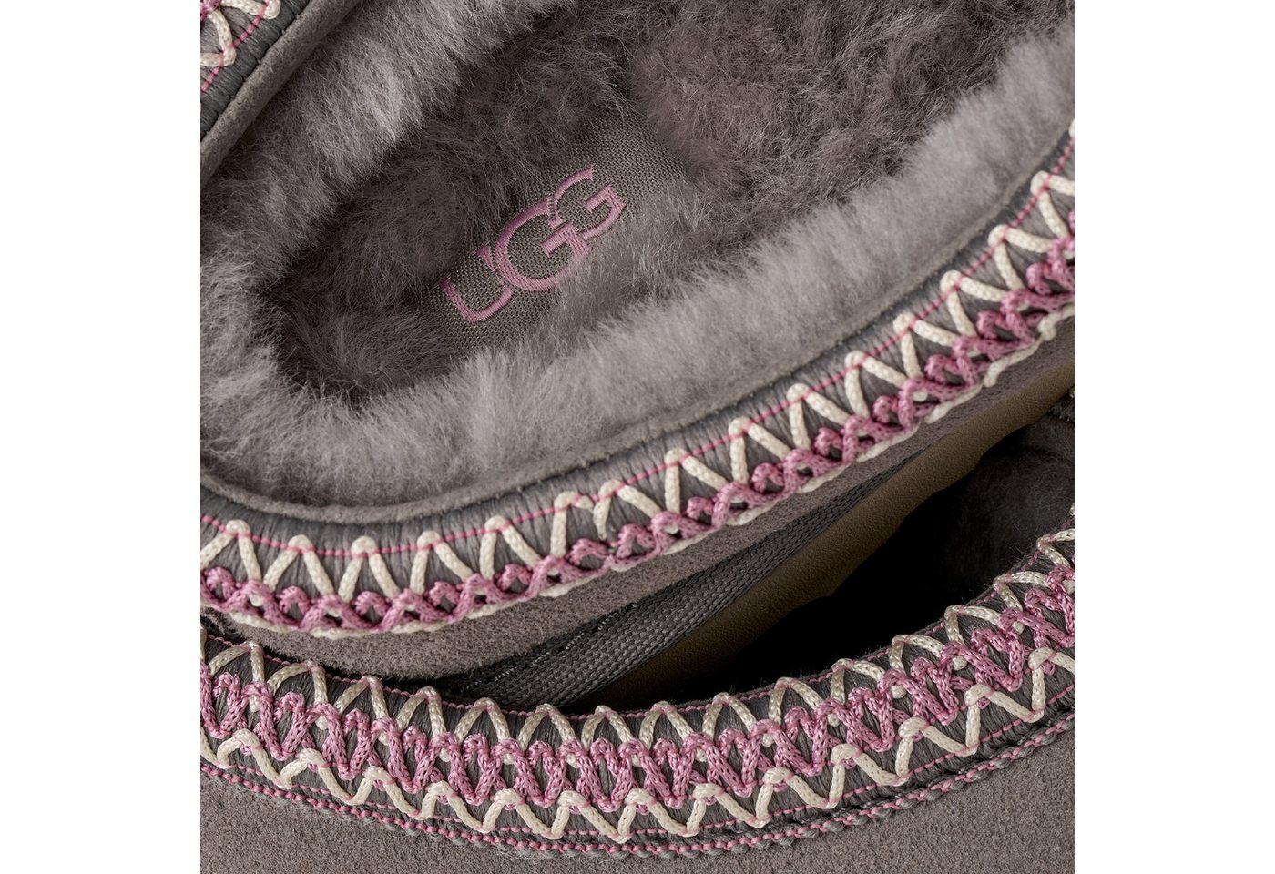 UGG W TASMAN II Slipper Homeslipper, Schlupfschuh, Clog mit Textilband verziert – Bild 2 von 5