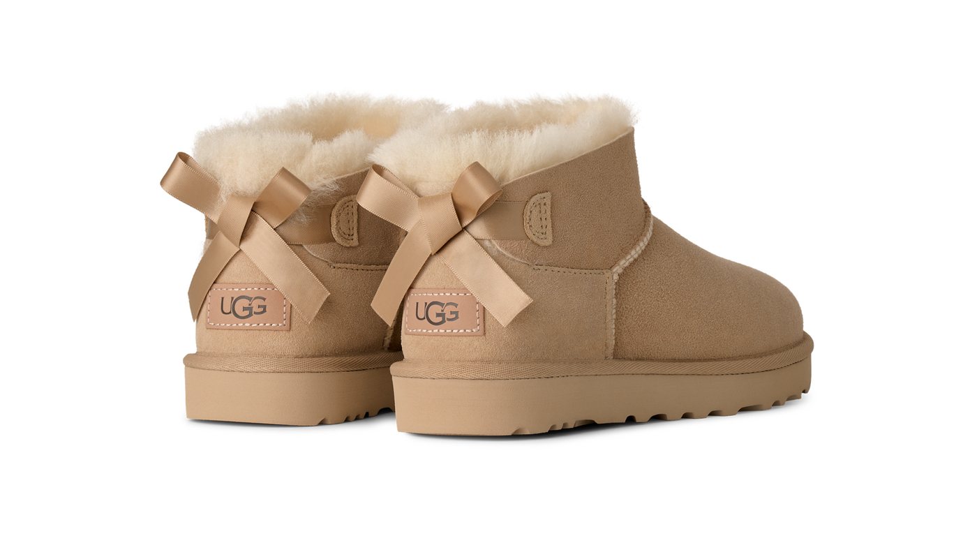 UGG W ULTRA MINI BAILEY BOW Schlupfboots Winterboots mit Schleife und Logo-Aufnäher an der Ferse – Bild 3 von 5