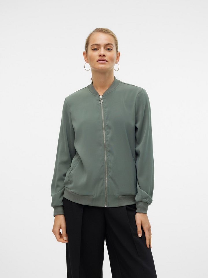 Vero Moda Kurzjacke VMCONNY, leichte Jacke für den Übergang seitliche Eingrifftaschen, Rippbündchen – Bild 2 von 5