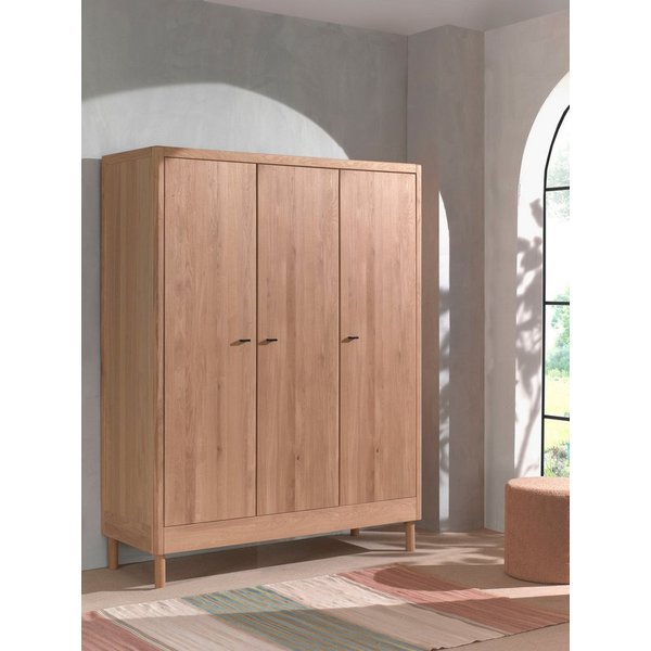 Vipack Kleiderschrank Forrest mit 3 Drehtüren (Soft-Close), Made in Europe, zeitloses Design (B/H/T ca: 145,8x190x55 cm, Massivholz in 2 Farben erhältlich) prak