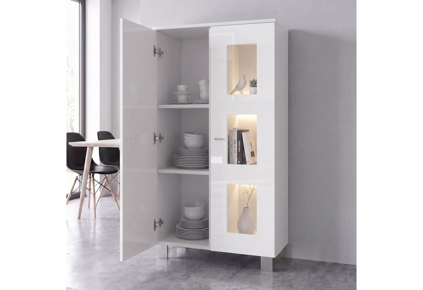 Vladon Standvitrine Denjo (Standvitrine, mit 2 Türen und 3 Glaseinsätzen) Weiß matt/ Weiß Hochglanz (71 x 129 x 35 cm) – Bild 3 von 5