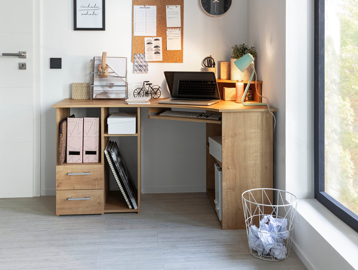 VOGL Möbelfabrik Schreibtisch Sam, Eckschreibtisch, Tastaturauszug, Monitoraufsatz & opt. Towerfach – Bild 5 von 5
