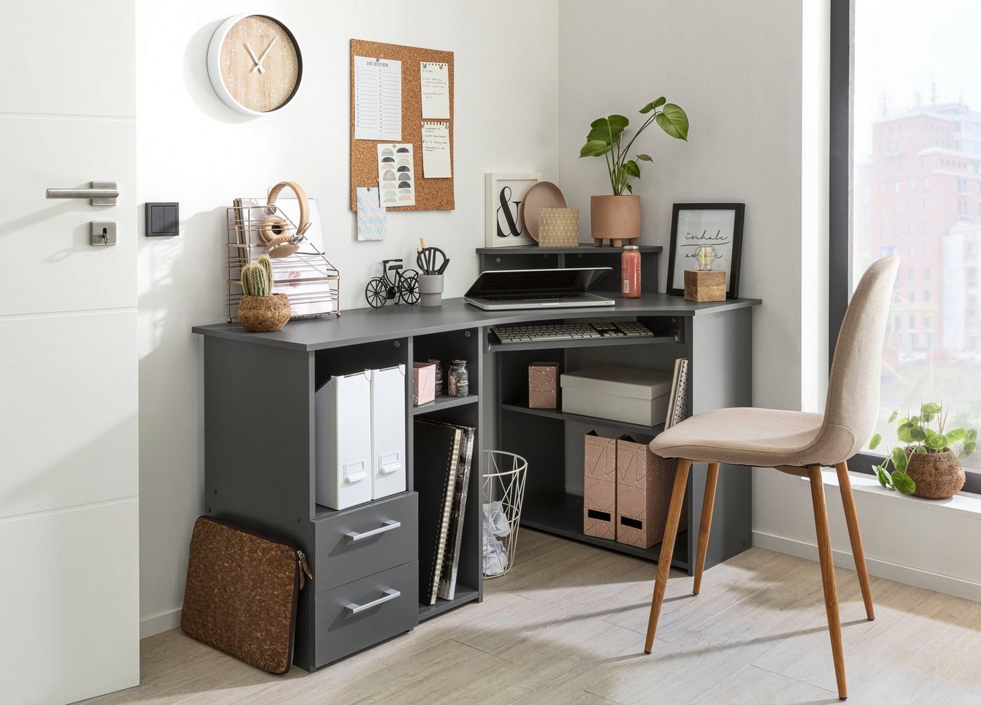 VOGL Möbelfabrik Schreibtisch Sam, Eckschreibtisch, Tastaturauszug, Monitoraufsatz & opt. Towerfach – Bild 5 von 5