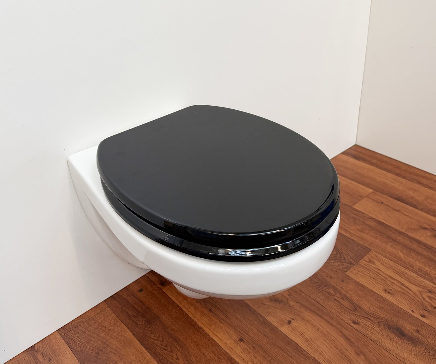 welltime WC-Sitz Classic Colours, Kratzfester Klo-Sitz mit einem Holzkern und Absenkautomatik – Bild 2 von 5
