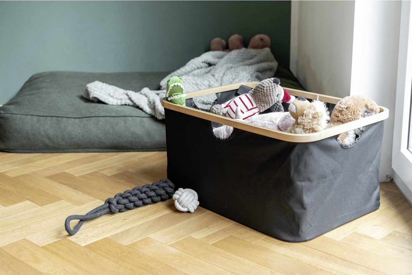 WENKO Wäschekorb Modell Ecori, faltbarer Wäschesammler, recyceltes Polyester mit Bambusrahmen – Bild 2 von 5