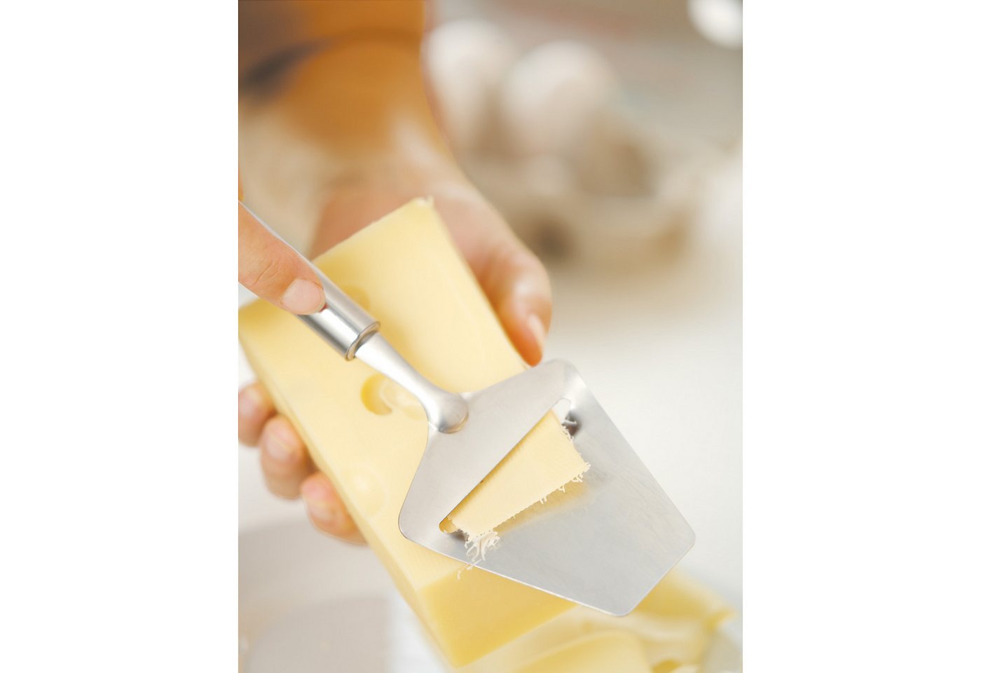 WMF Käsehobel Profi Plus Käsehobel, 24 cm, Cromargan® Edelstahl rostfrei 18/10, (1-St., 1x Käse Hobel (Länge 24 cm) – Bild 2 von 2