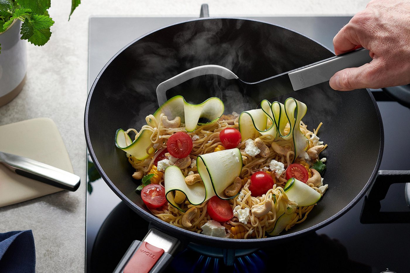 WOLL Wokwender Cook it, aus hochwertigem Kunststoff und Silikon – Bild 3 von 5