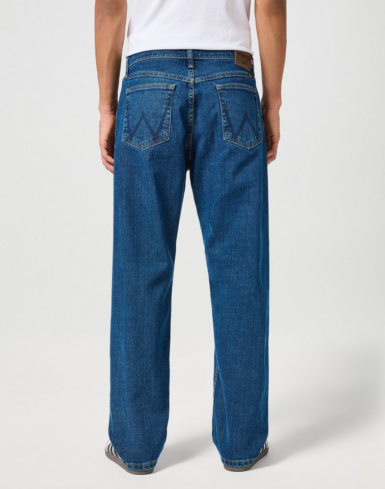 Wrangler Relax-fit-Jeans Foundation mit normaler Leibhöhe – Bild 2 von 5