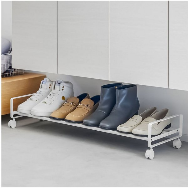 Yamazaki Schuhregal Tower Schuhablage Metall mit Rollen mobil kompakt schmal flach, Schuhständer, Schuhablage flach, rollbar für bis zu 4 Paar Schuhe