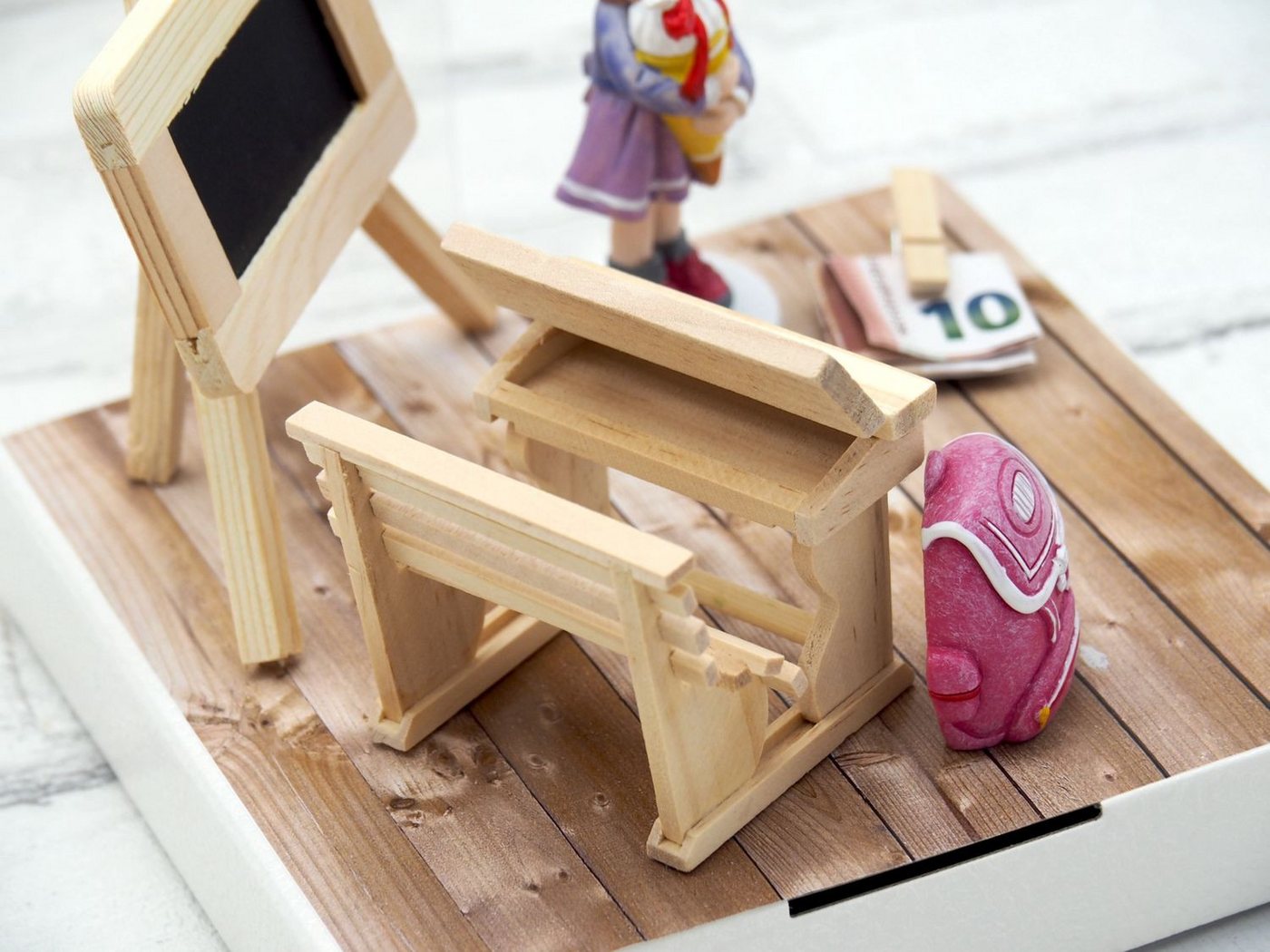 ZauberDeko Geschenkbox Geldgeschenk Verpackung Einschulung Schulanfang Schulbank Mädchen – Bild 4 von 4