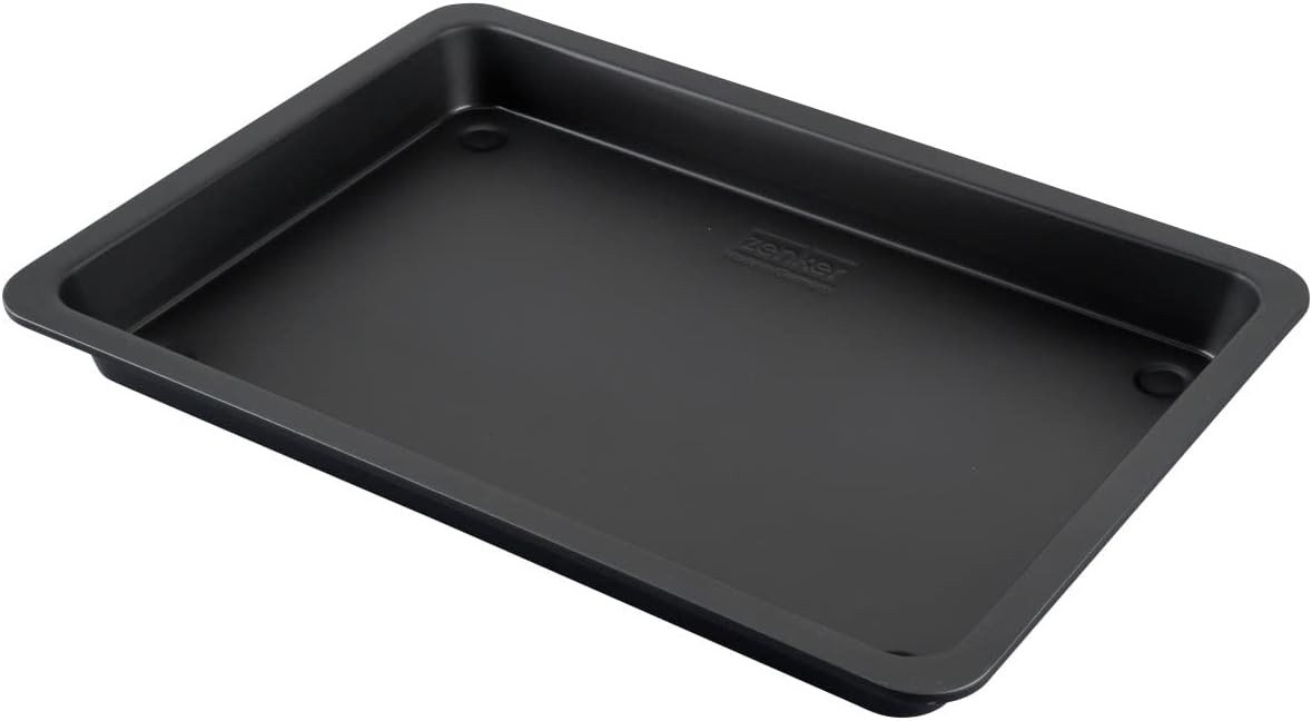 Zenker Backform Kuchenblech mit Fußballfeld-Schablone Premium Backform für Sportfans – Bild 3 von 4