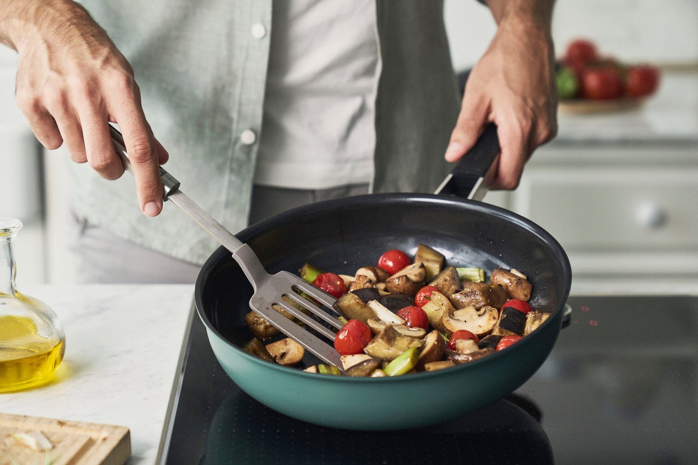 Zwilling Bratpfanne Pure, Edelstahl 18/10 (1-tlg), Keramikbeschichtung, Stay-Cool Griffe, Edelstahl – Bild 3 von 5