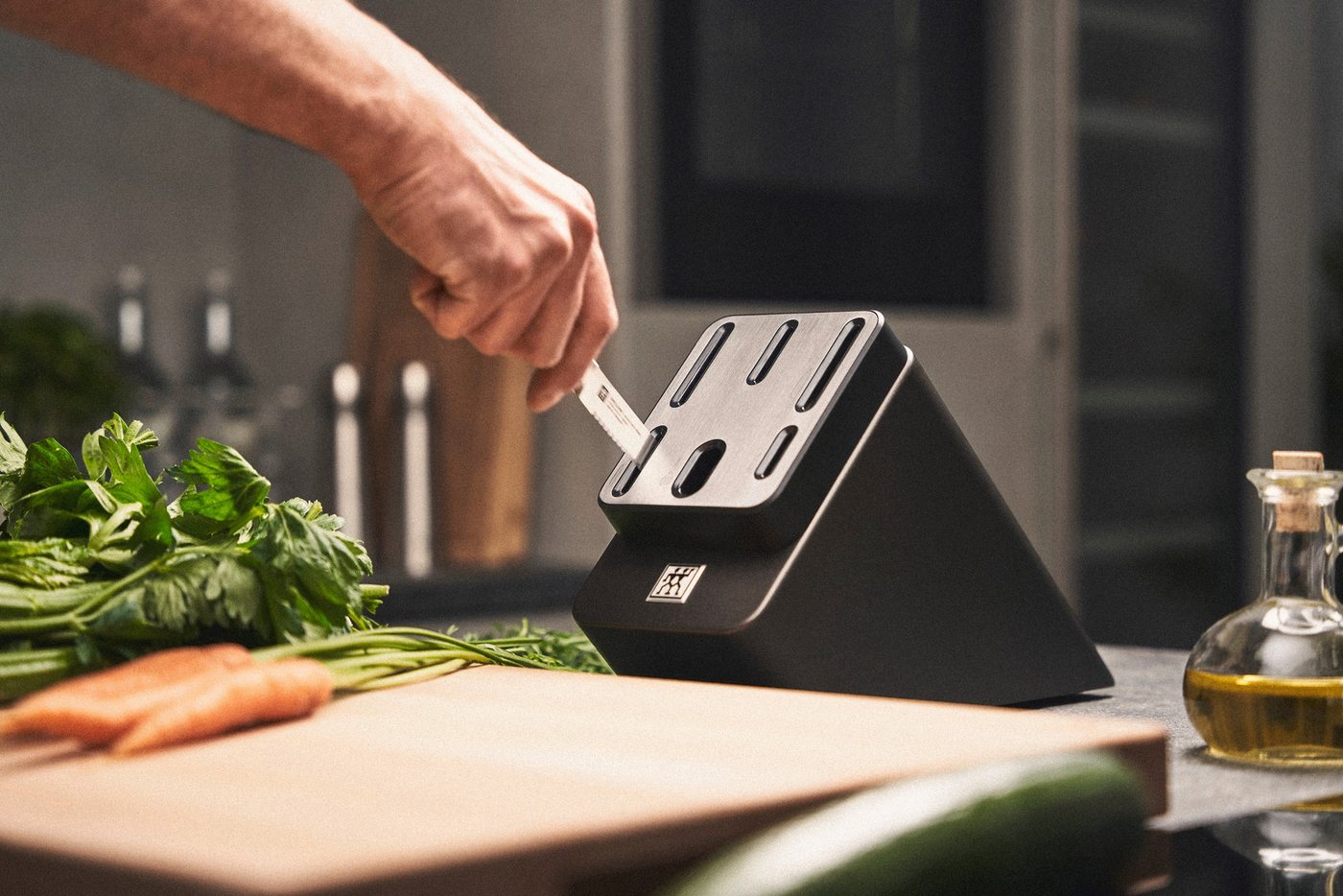 Zwilling Messerblock **** VIER STERNE (7tlg), Made in Germany, selbstschärfender Messerblock, Sonderschmelze – Bild 5 von 5