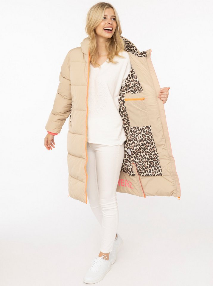 Zwillingsherz Steppmantel „Leo Kapuze“ Kapuze mit Leofutter, Reißverschluss, Taschen, elastische Bündchen – Bild 2 von 5
